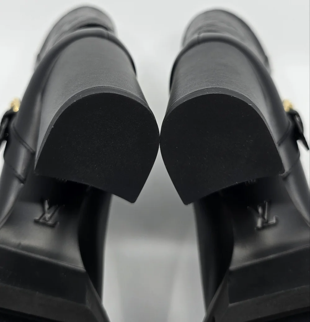 Louis Vuitton Star Trail Ankle Boot - Picture 14 of 15